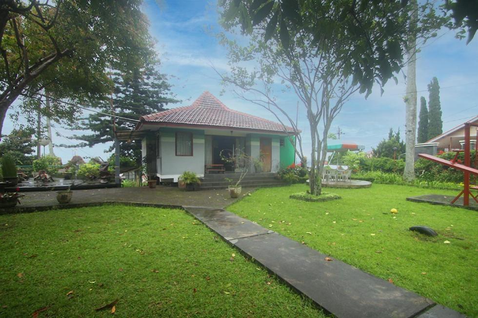 Hotel Villa Rawa Pening Pratama By Aparian Bandungan Exterior photo
